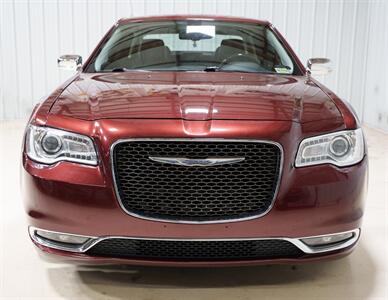 2015 Chrysler 300C   - Photo 11 - Sylvania, OH 43560