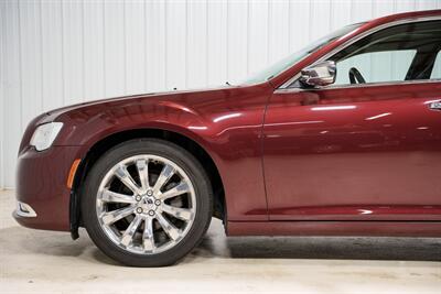 2015 Chrysler 300C   - Photo 3 - Sylvania, OH 43560