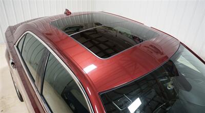 2015 Chrysler 300C   - Photo 12 - Sylvania, OH 43560