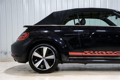 2013 Volkswagen Beetle Convertible Turbo - Photo 26 - Sylvania, OH 43560