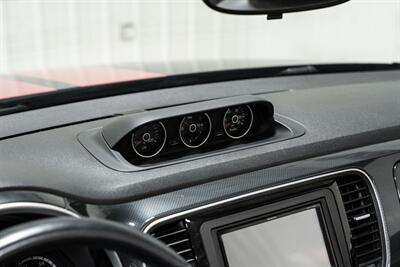 2013 Volkswagen Beetle Convertible Turbo - Photo 15 - Sylvania, OH 43560