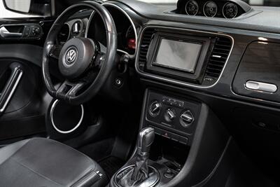 2013 Volkswagen Beetle Convertible Turbo - Photo 23 - Sylvania, OH 43560