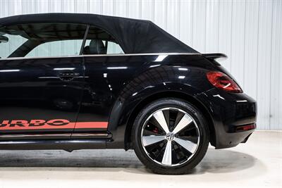 2013 Volkswagen Beetle Convertible Turbo - Photo 4 - Sylvania, OH 43560