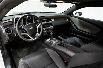 2013 Chevrolet Camaro LS   - Photo 8 - Sylvania, OH 43560