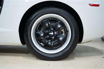 2013 Chevrolet Camaro LS   - Photo 13 - Sylvania, OH 43560