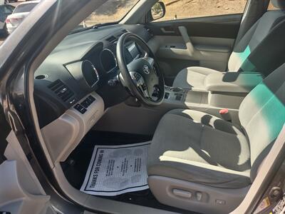2011 Toyota Highlander   - Photo 9 - Mesa, AZ 85210