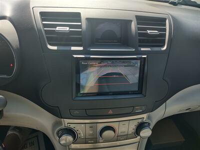 2011 Toyota Highlander   - Photo 7 - Mesa, AZ 85210