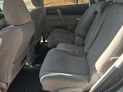 2011 Toyota Highlander   - Photo 12 - Mesa, AZ 85210