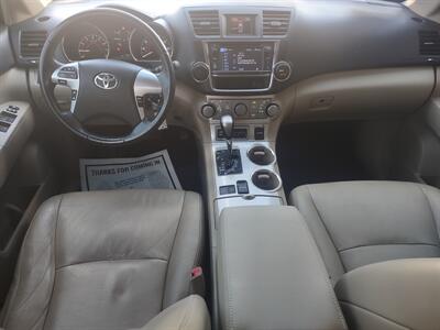 2013 Toyota Highlander Plus   - Photo 7 - Mesa, AZ 85210