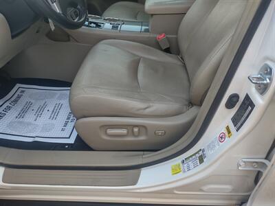 2013 Toyota Highlander Plus   - Photo 11 - Mesa, AZ 85210