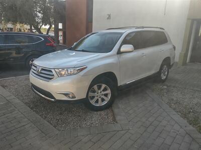 2013 Toyota Highlander Plus   - Photo 5 - Mesa, AZ 85210