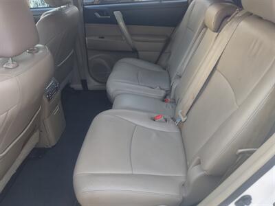 2013 Toyota Highlander Plus   - Photo 12 - Mesa, AZ 85210