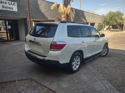 2013 Toyota Highlander Plus   - Photo 14 - Mesa, AZ 85210