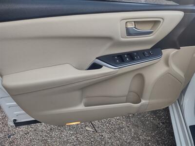 2017 Toyota Camry LE   - Photo 6 - Mesa, AZ 85210