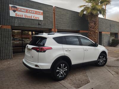 2018 Toyota RAV4 LE - Photo 14 - Mesa, AZ 85210