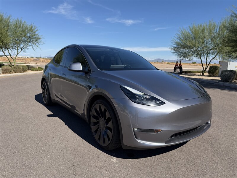 2025 Tesla Model Y Performance  