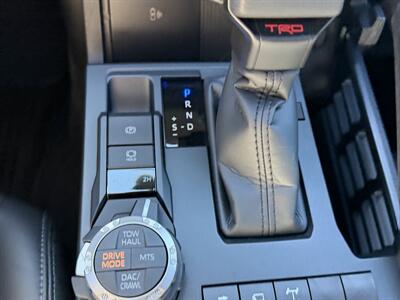 2026 Toyota Tacoma TRD Off Road HV   - Photo 56 - Mesa, AZ 85212