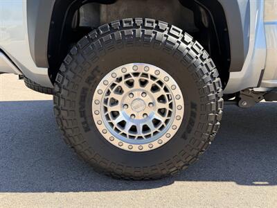 2026 Toyota Tacoma TRD Off Road HV   - Photo 15 - Mesa, AZ 85212