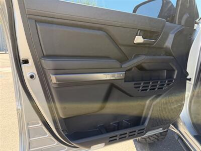 2026 Toyota Tacoma TRD Off Road HV   - Photo 24 - Mesa, AZ 85212
