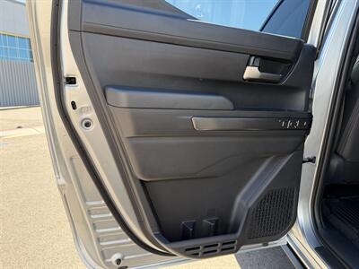 2026 Toyota Tacoma TRD Off Road HV   - Photo 30 - Mesa, AZ 85212