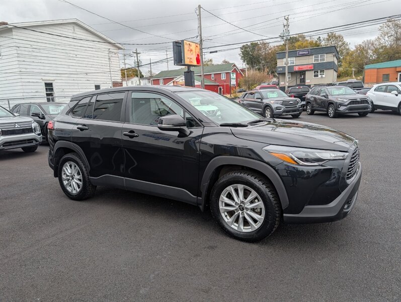 2025 Toyota Corolla Cross LE - Photo 3 - St John's, NL A1B 1C2