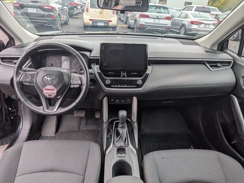 2025 Toyota Corolla Cross LE - Photo 10 - St John's, NL A1B 1C2