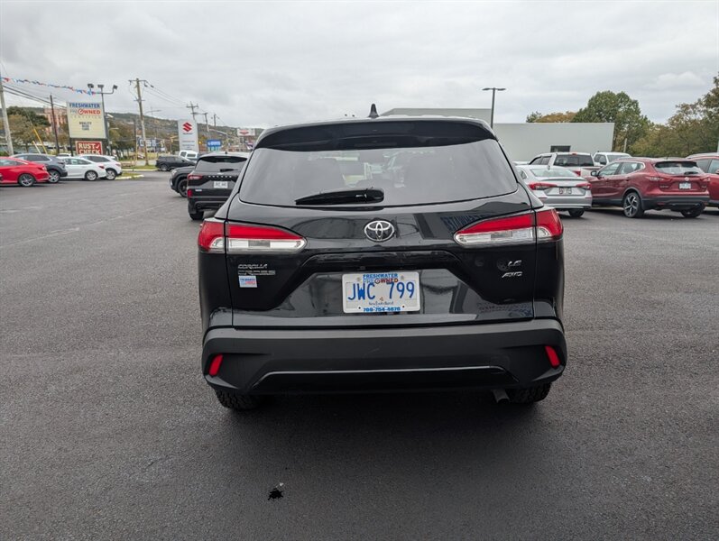 2025 Toyota Corolla Cross LE - Photo 4 - St John's, NL A1B 1C2