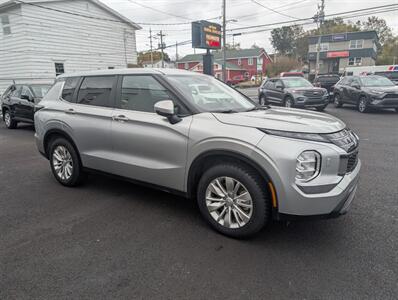 2025 Mitsubishi Outlander ES - Photo 3 - St John's, NL A1B 1C2