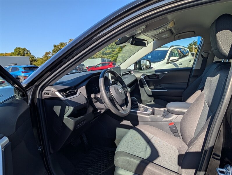 2025 Toyota RAV4 LE - Photo 12 - St John's, NL A1B 1C2