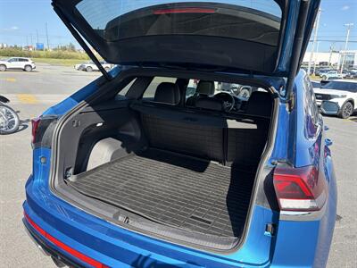 2024 Volkswagen Atlas Cross Sport SEL Premium R-Line 4Motion - Photo 15 - Clarenville, NL A5A 2C4