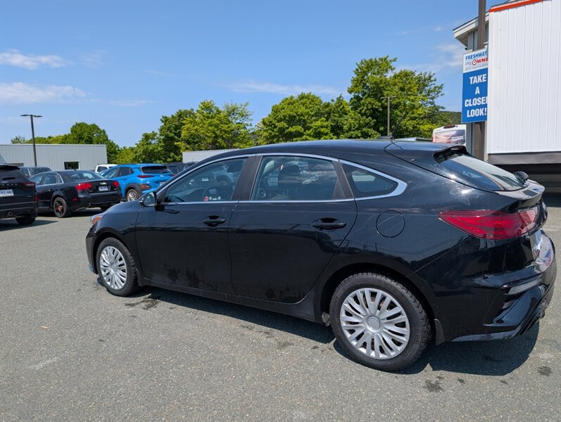 2021 Kia Forte5 EX - Photo 3 - St John's, NL A1B 1C2