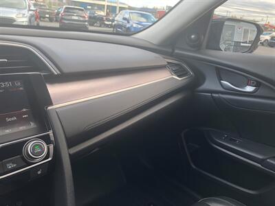 2017 Honda Civic Touring   - Photo 11 - Clarenville, NL A5A 2C4