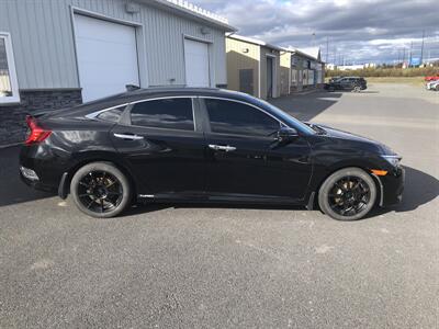 2017 Honda Civic Touring   - Photo 3 - Clarenville, NL A5A 2C4