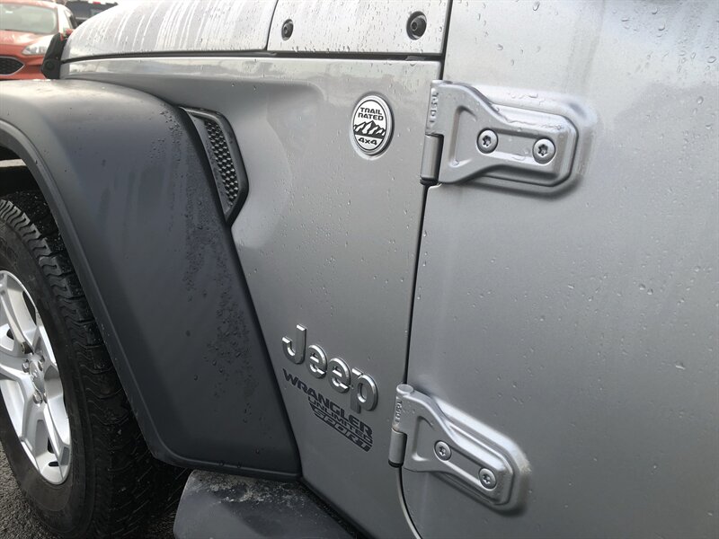 2019 Jeep Wrangler Unlimited Sport - Photo 5 - Clarenville, NL A5A 2C4