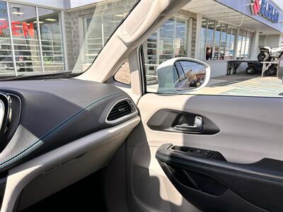 2021 Chrysler Pacifica Touring L   - Photo 37 - St John's, NL A1B 1C2