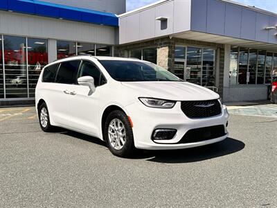 2021 Chrysler Pacifica Touring L   - Photo 3 - St John's, NL A1B 1C2