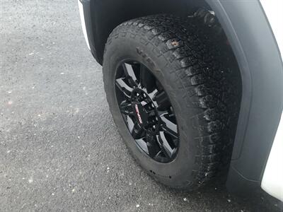 2025 GMC Sierra 2500 AT4   - Photo 5 - Clarenville, NL A5A 2C4