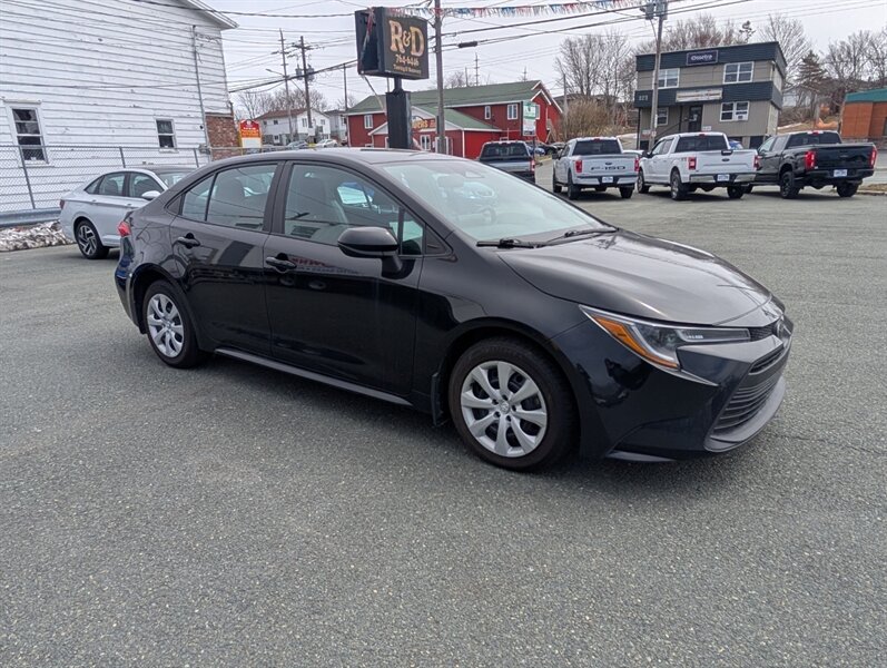 2023 Toyota Corolla LE - Photo 4 - St John's, NL A1B 1C2