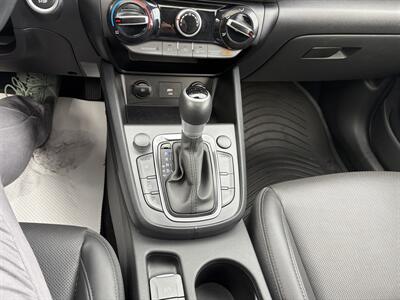 2023 Hyundai KONA Preferred   - Photo 9 - Clarenville, NL A5A 2C4