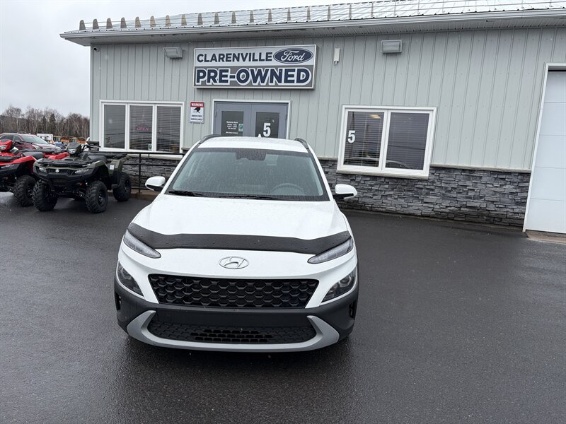 2022 Hyundai KONA Essential  