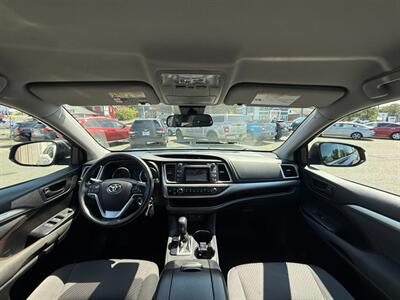 2018 Toyota Highlander LE   - Photo 24 - St John's, NL A1B 1C2