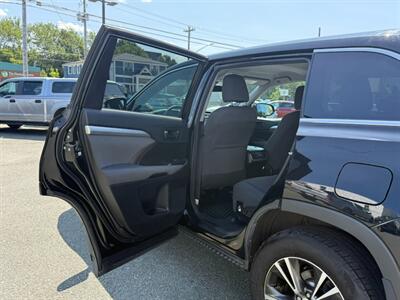 2018 Toyota Highlander LE   - Photo 19 - St John's, NL A1B 1C2