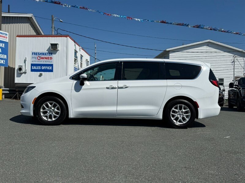 2020 Chrysler Pacifica LX - Photo 8 - St John's, NL A1B 1C2
