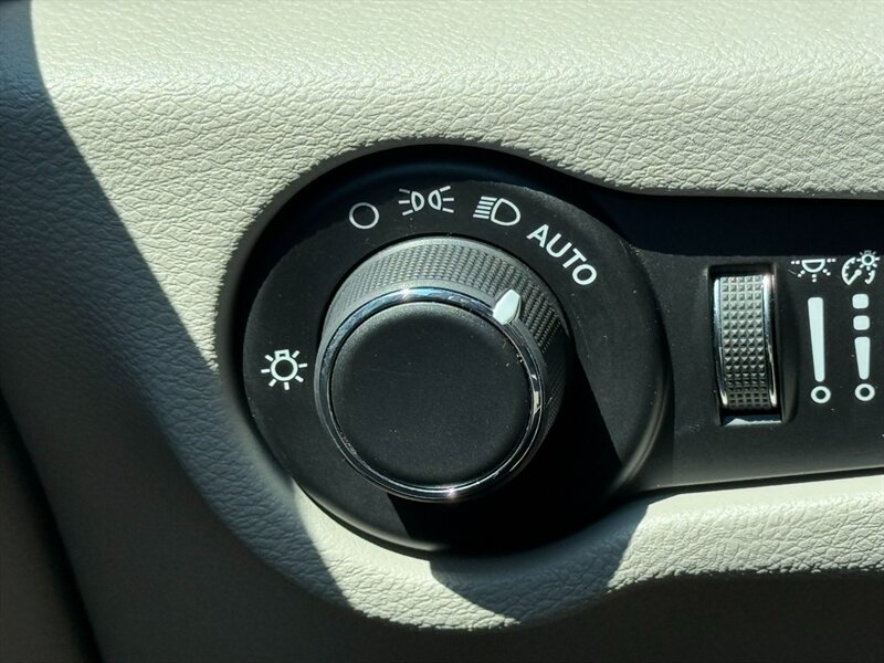 2020 Chrysler Pacifica LX   - Photo 25 - St John's, NL A1B 1C2