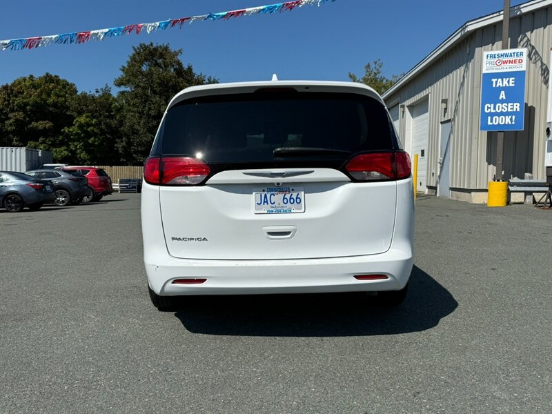 2020 Chrysler Pacifica LX   - Photo 6 - St John's, NL A1B 1C2