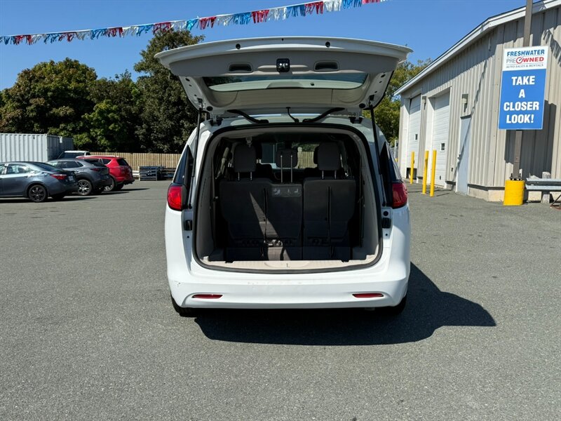 2020 Chrysler Pacifica LX   - Photo 11 - St John's, NL A1B 1C2