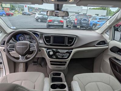 2020 Chrysler Pacifica LX   - Photo 19 - St John's, NL A1B 1C2