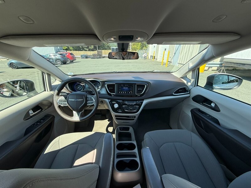 2020 Chrysler Pacifica LX   - Photo 17 - St John's, NL A1B 1C2