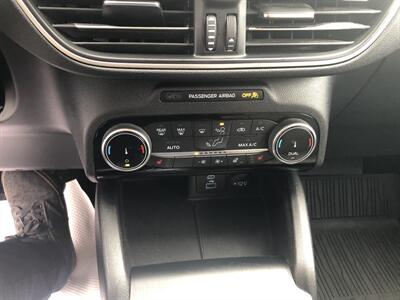2022 Ford Escape Hybrid SE   - Photo 10 - Clarenville, NL A5A 2C4