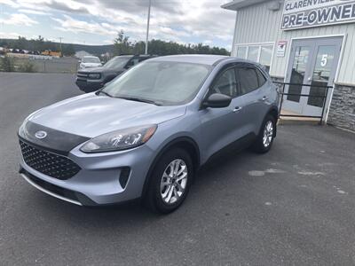 2022 Ford Escape Hybrid SE   - Photo 2 - Clarenville, NL A5A 2C4